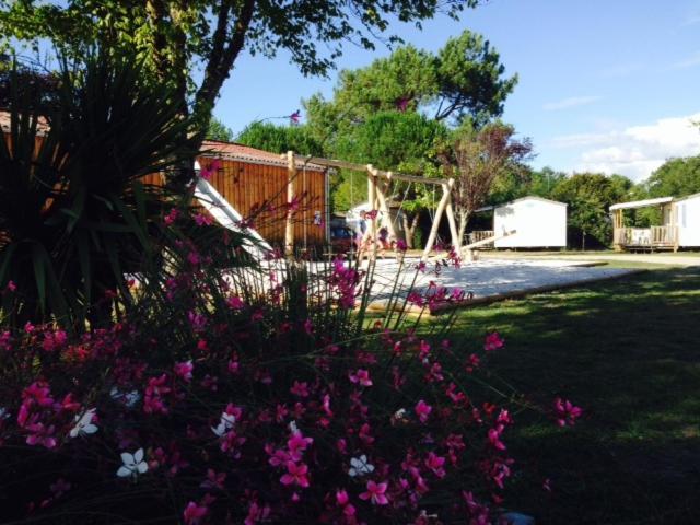 Hotel Camping Aux Couleurs Du Ferret Lège-Cap-Ferret Exterior foto